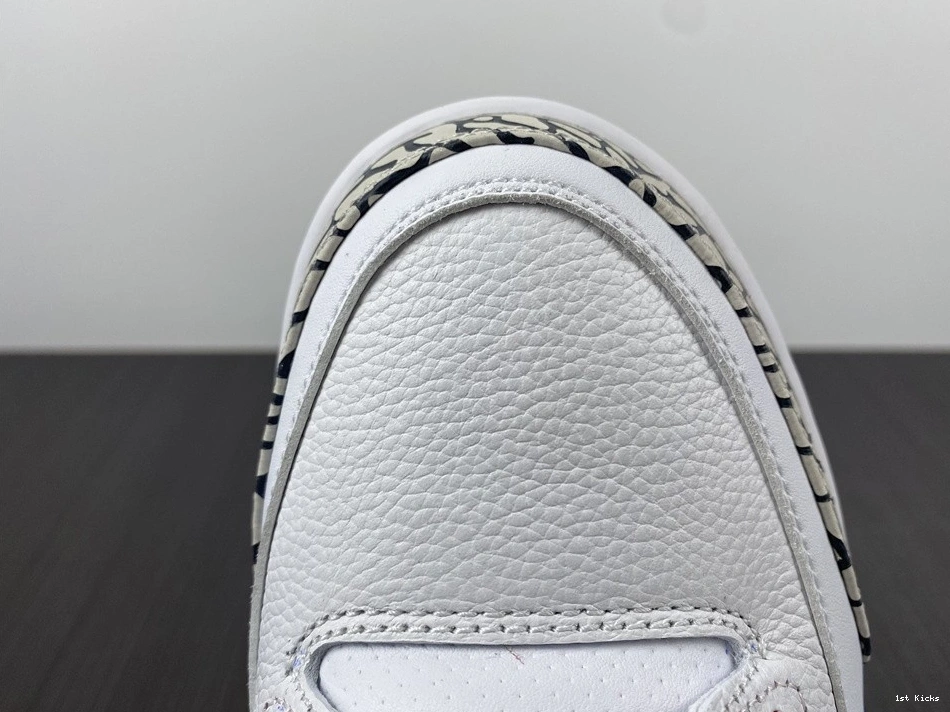 Blue Retro  Jordan 854262-106 (2016) True 3  0201